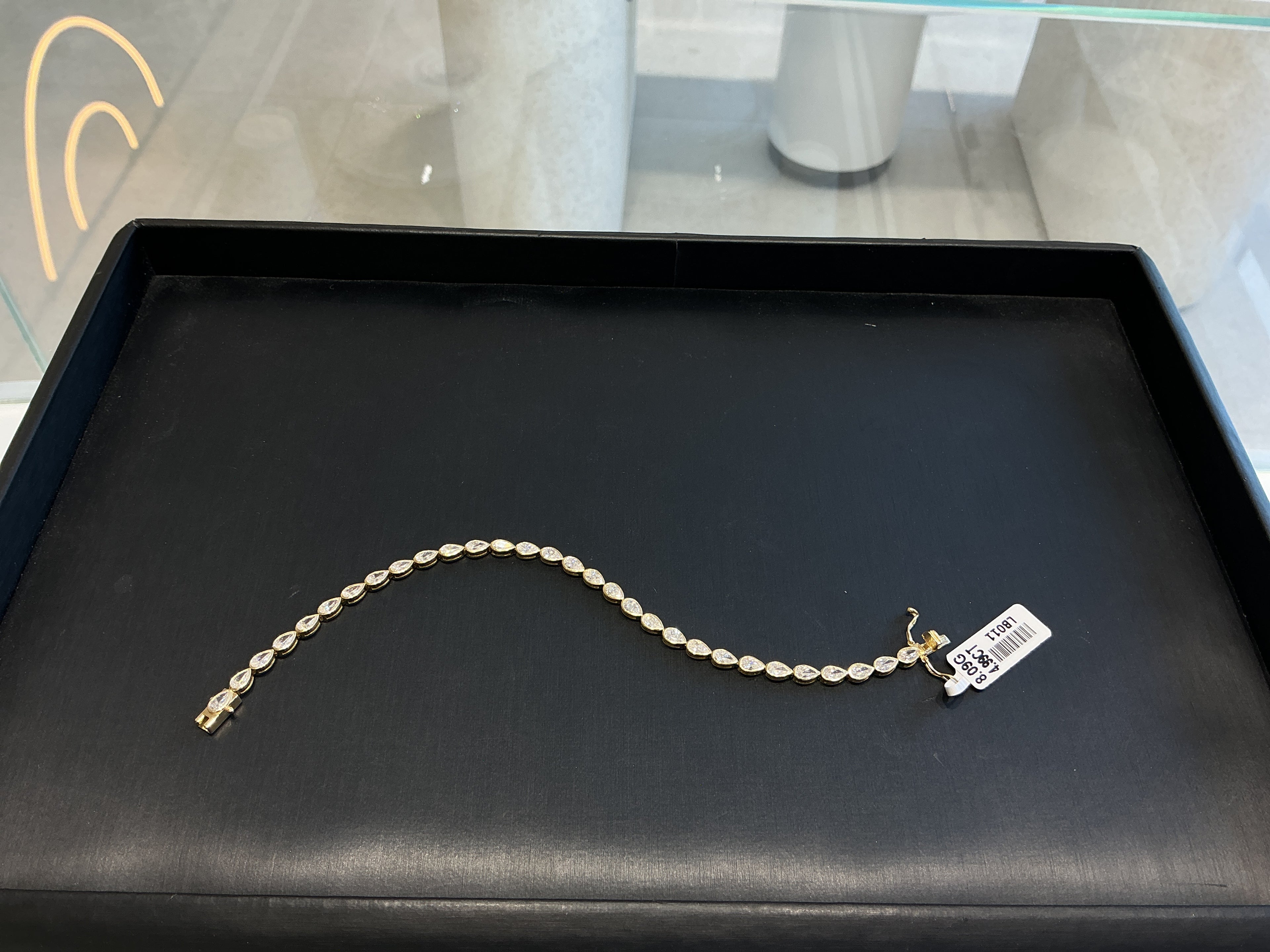 BEZEL PEAR  TENNIS LAB GROWN BRACELET LB011