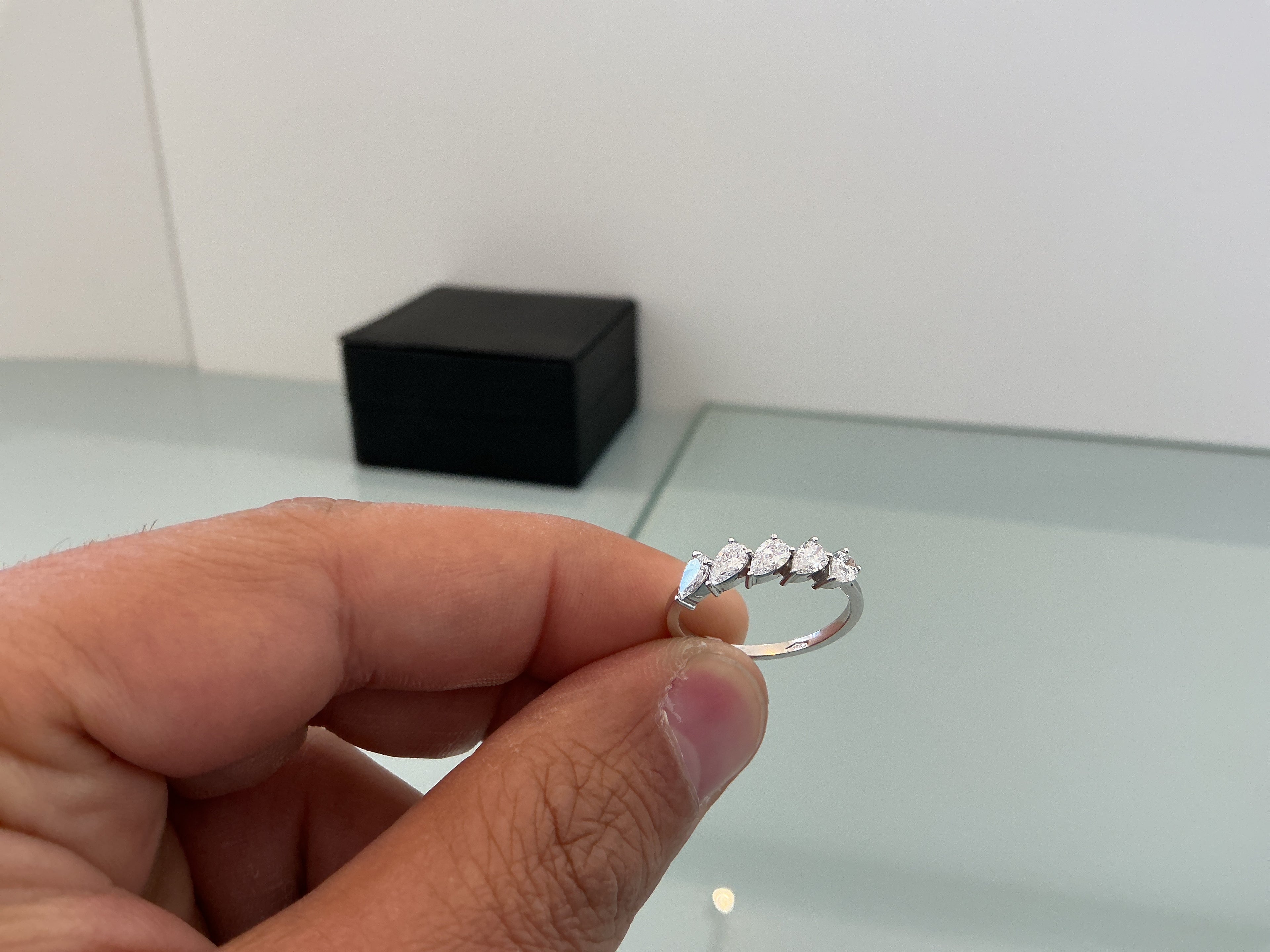 WHITE  PEAR LINE LAB GROWN RING LR049