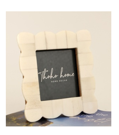 Scalloped Bone Inlay Photo Frame