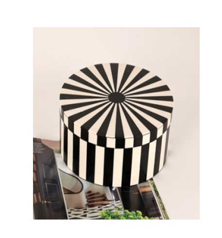 Round Monochrome Geometric Box