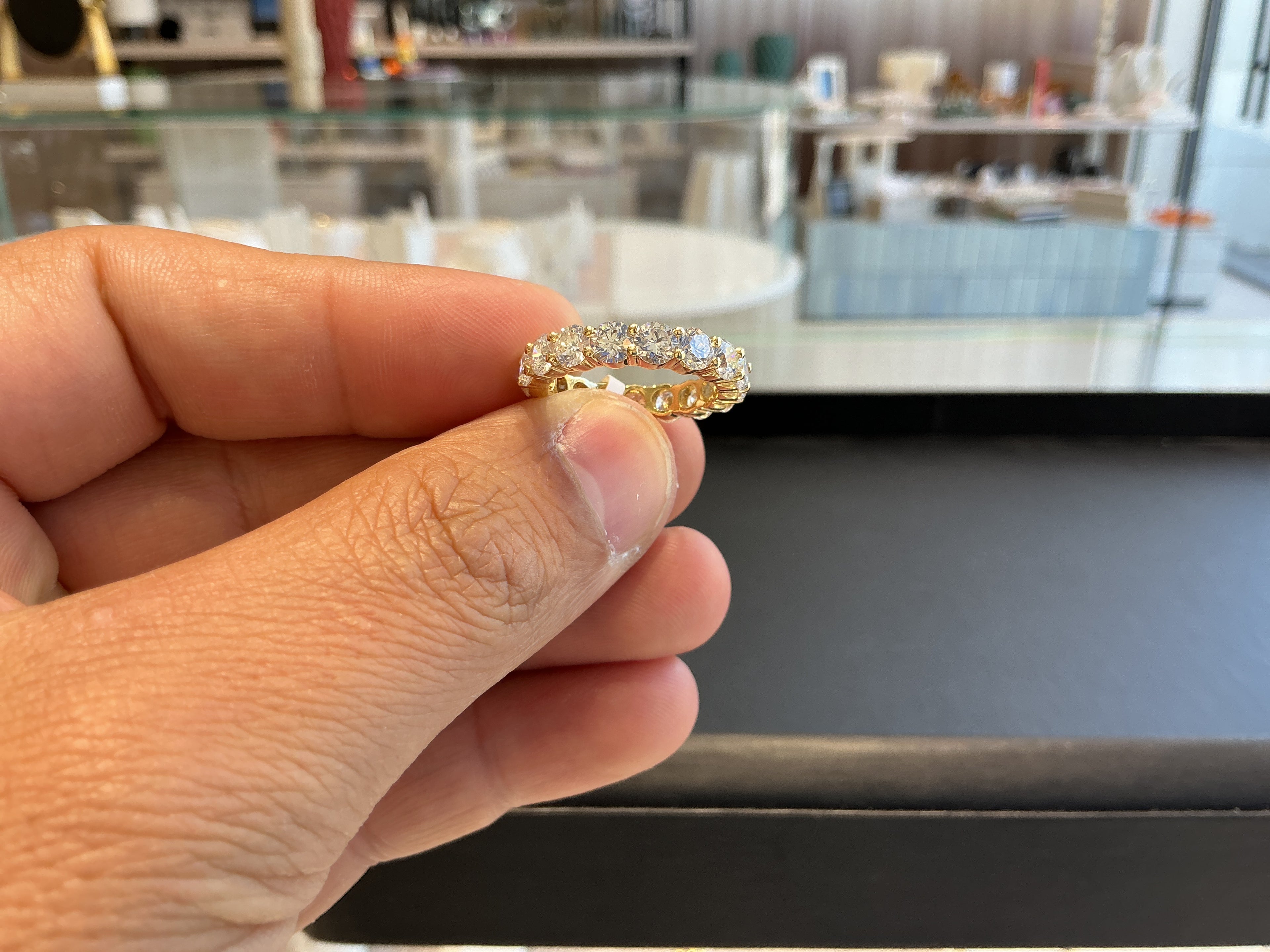 BIG ALLAROUND ROUND LAB GROWN RING LR010