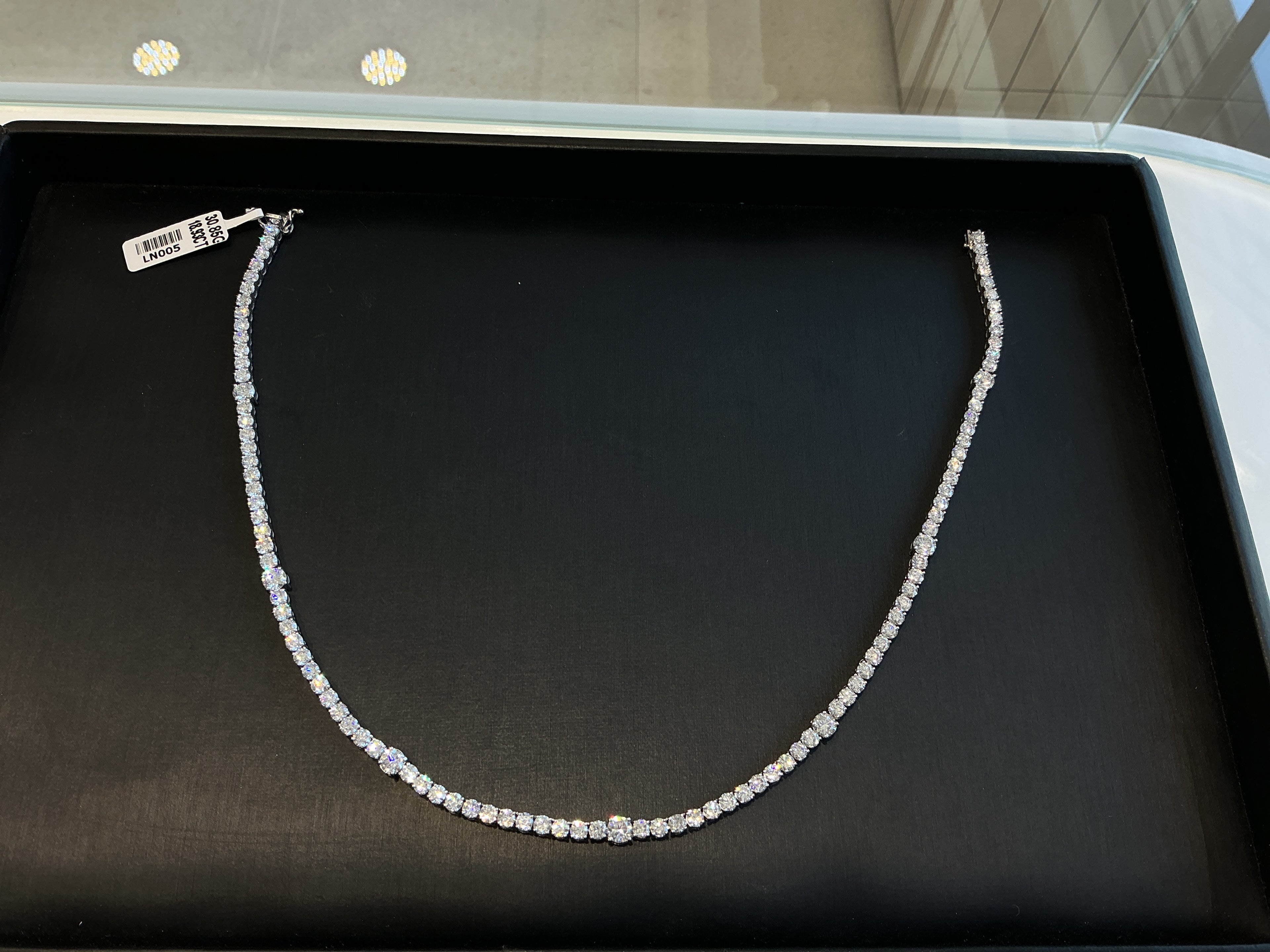 WHITE ALTERNATING  ROUND TENNIS LAB GROWN NECKLACE  LN005