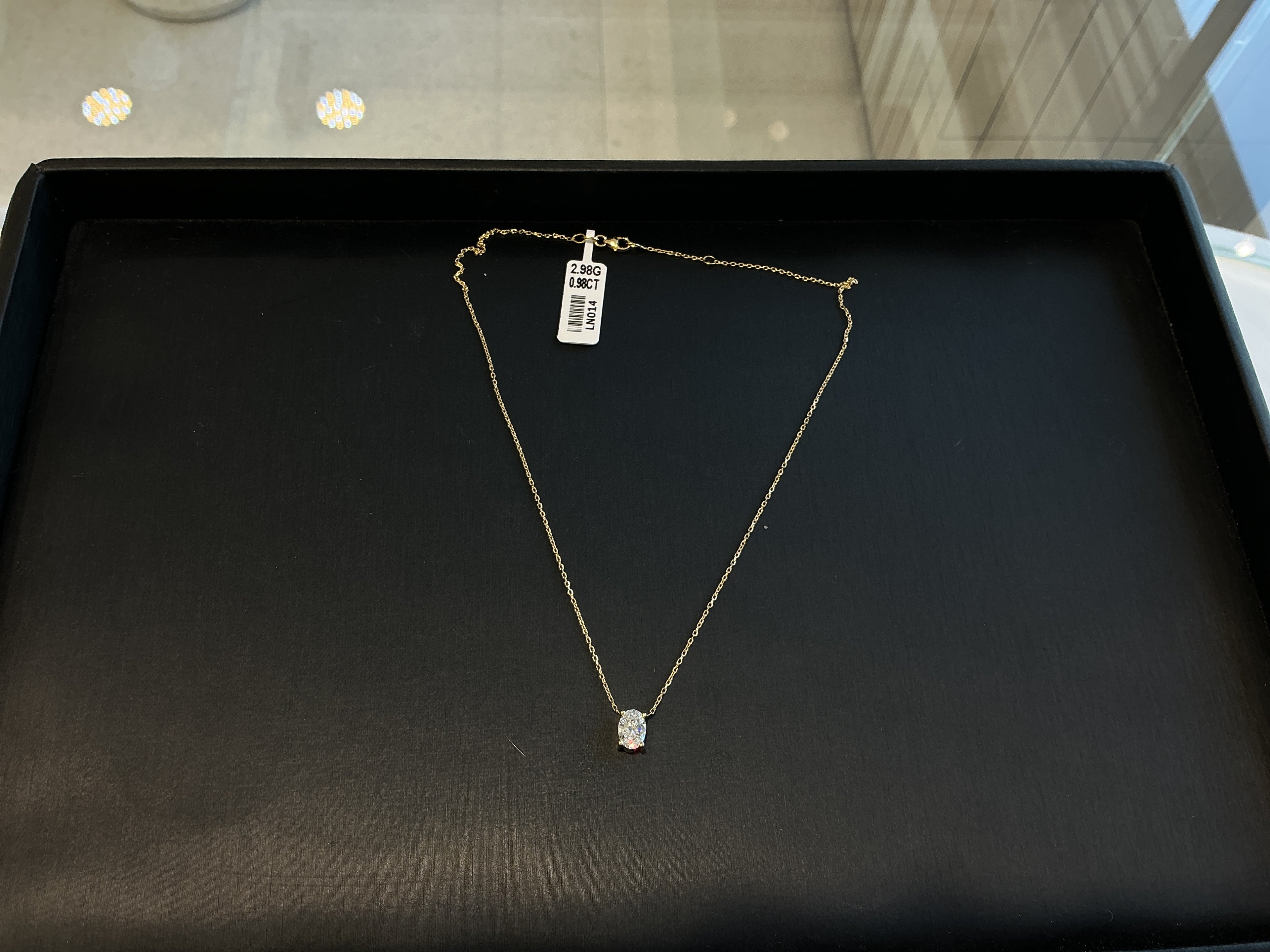SINGLE OVAL LAB GROWN NECKLACE LN014