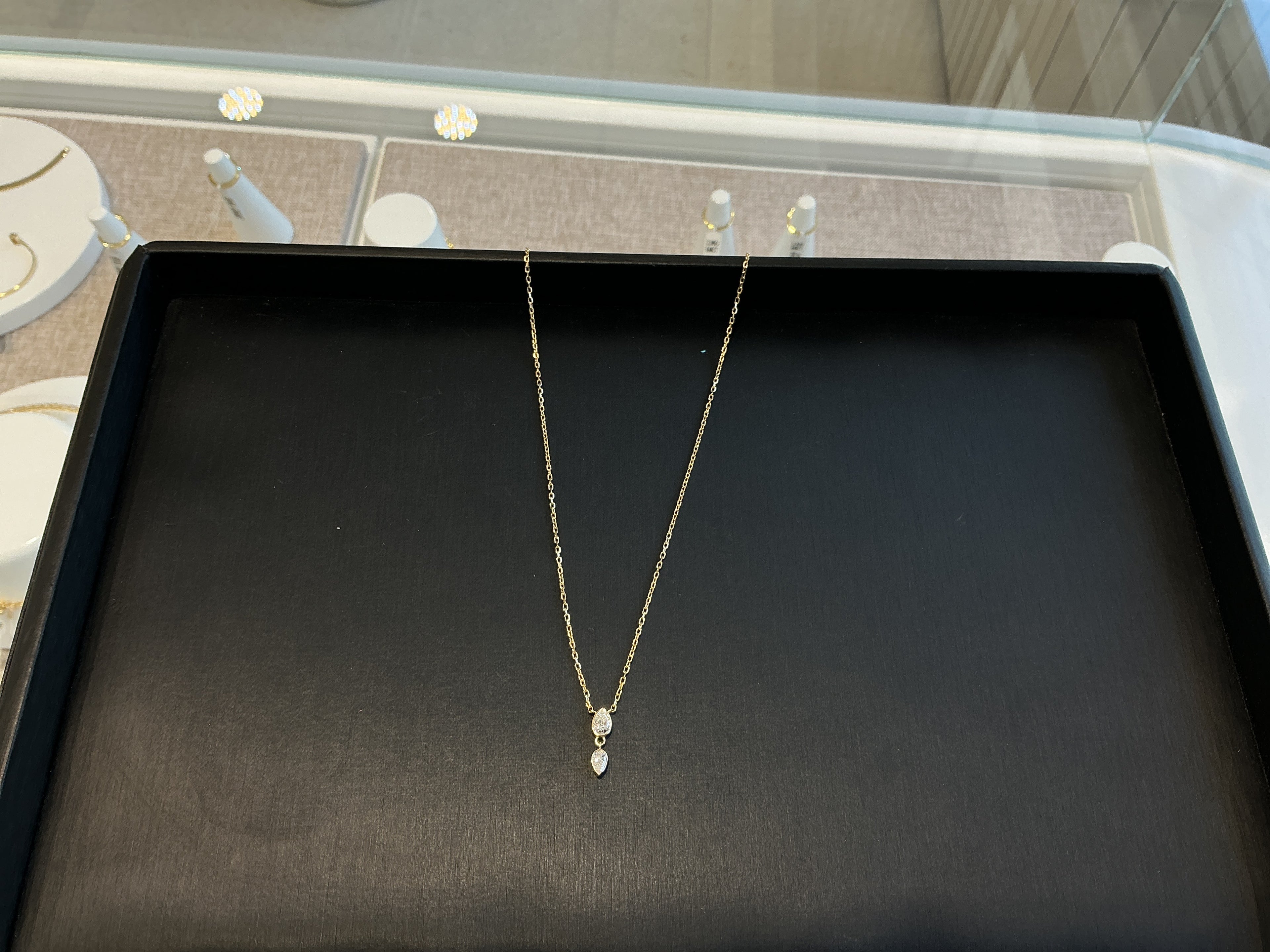 TWO PEAR LAB GROWN NECKLACE LN012
