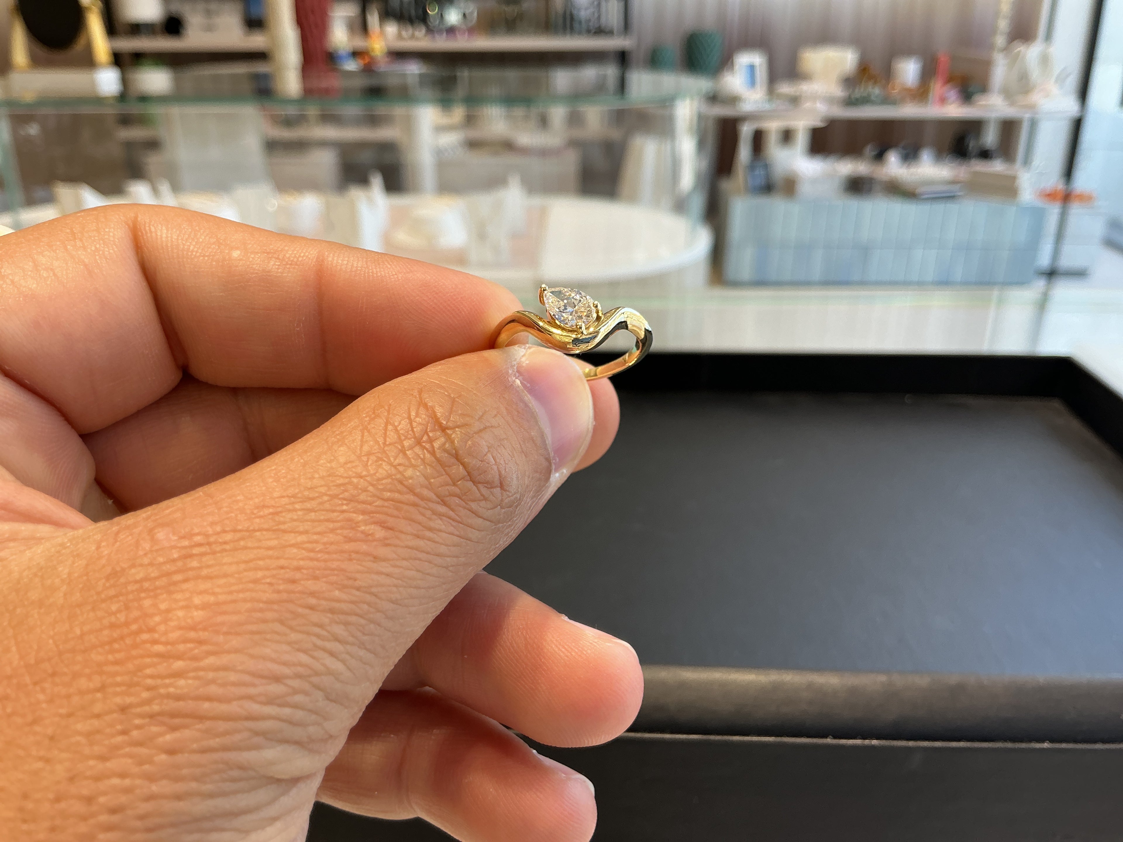 PEAR WAVY LAB GROWN RING LR020