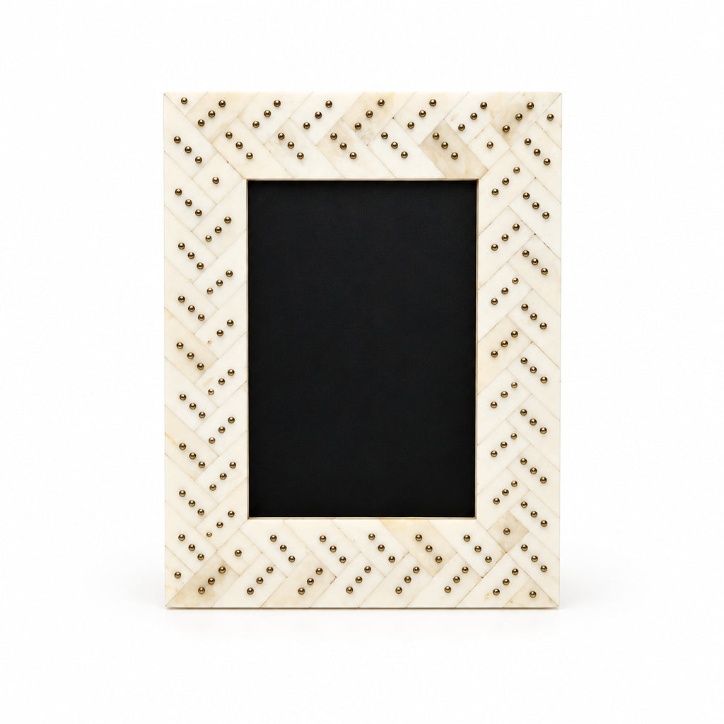 Golden Stud Frame (5x7)