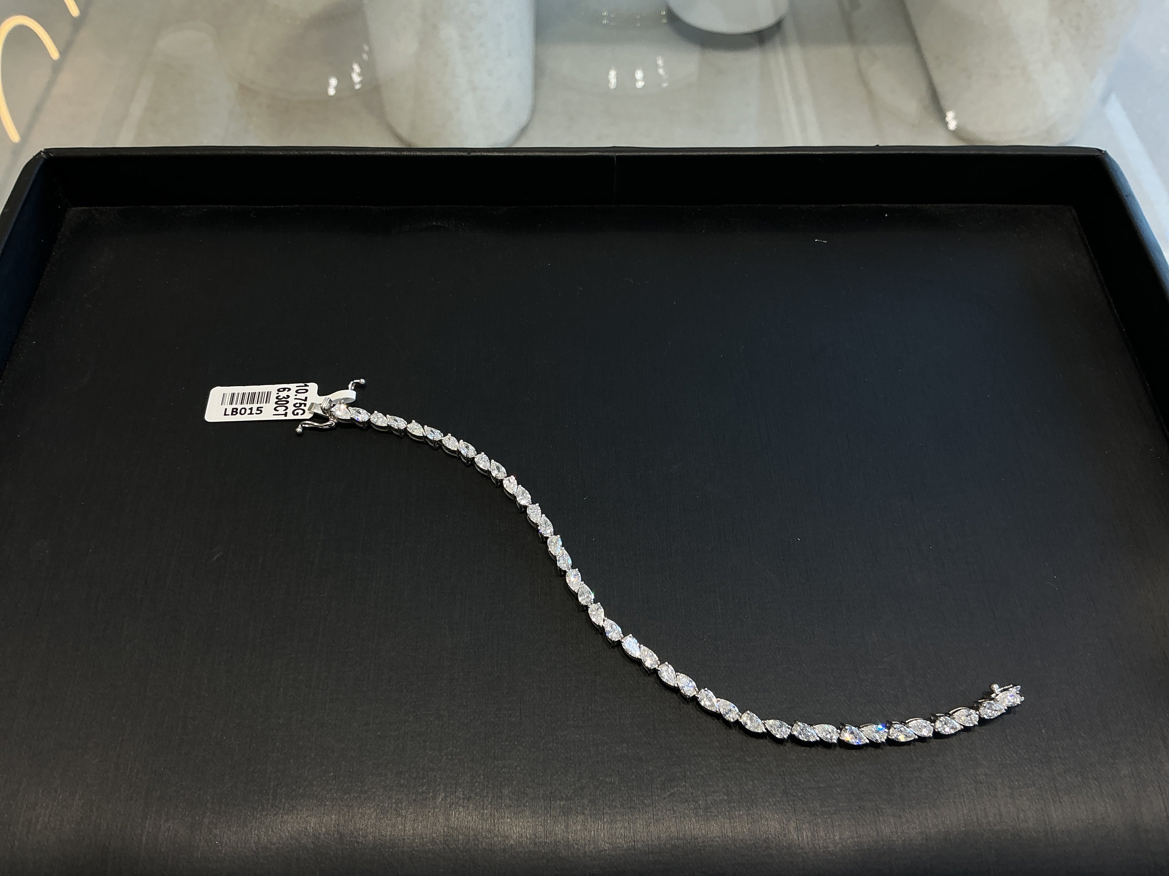 WHITE MIRROR PEAR TENNIS LAB GROWN BRACELET LB015