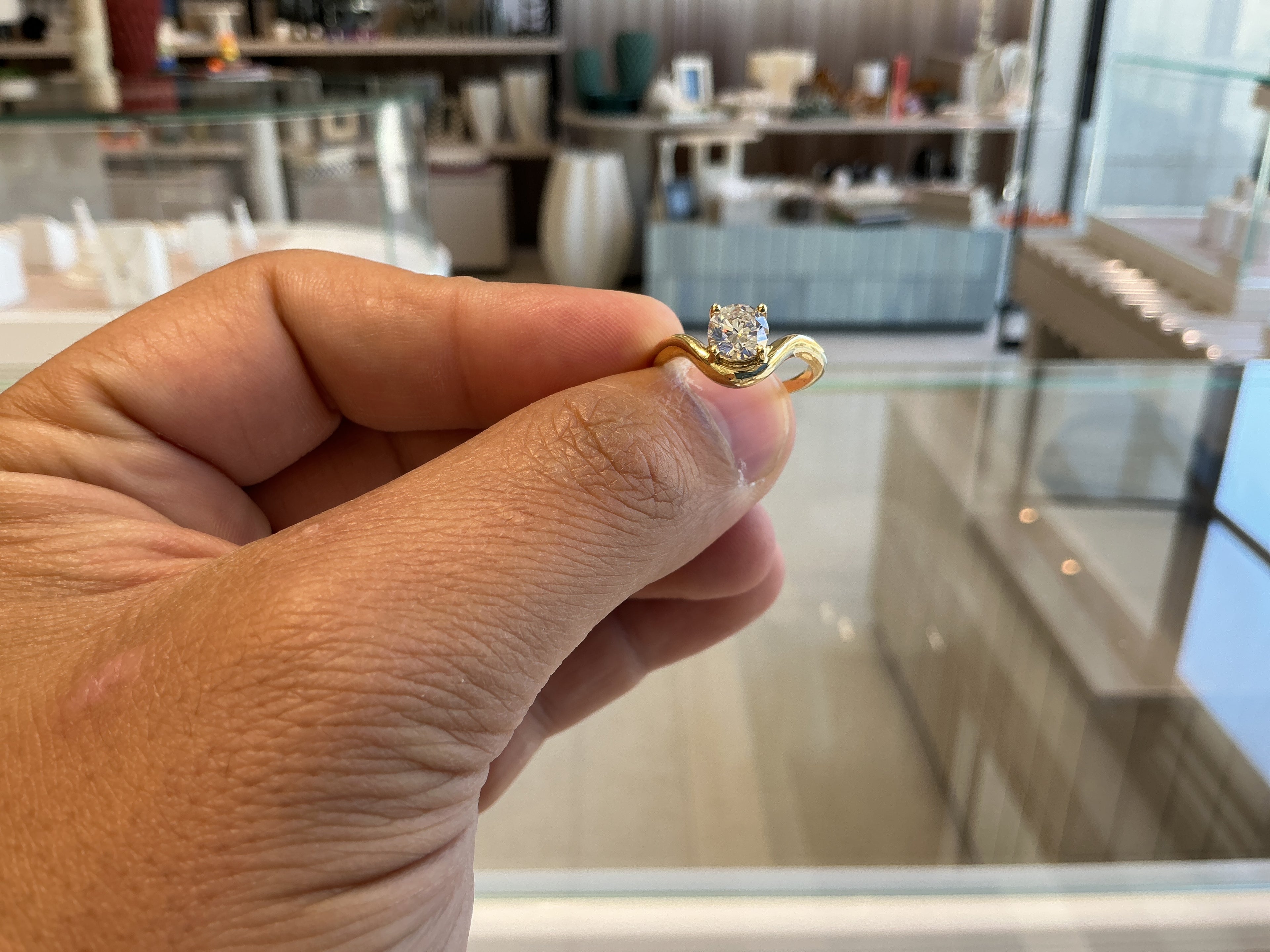 ROUND WAVY LAB GROWN RING LR007