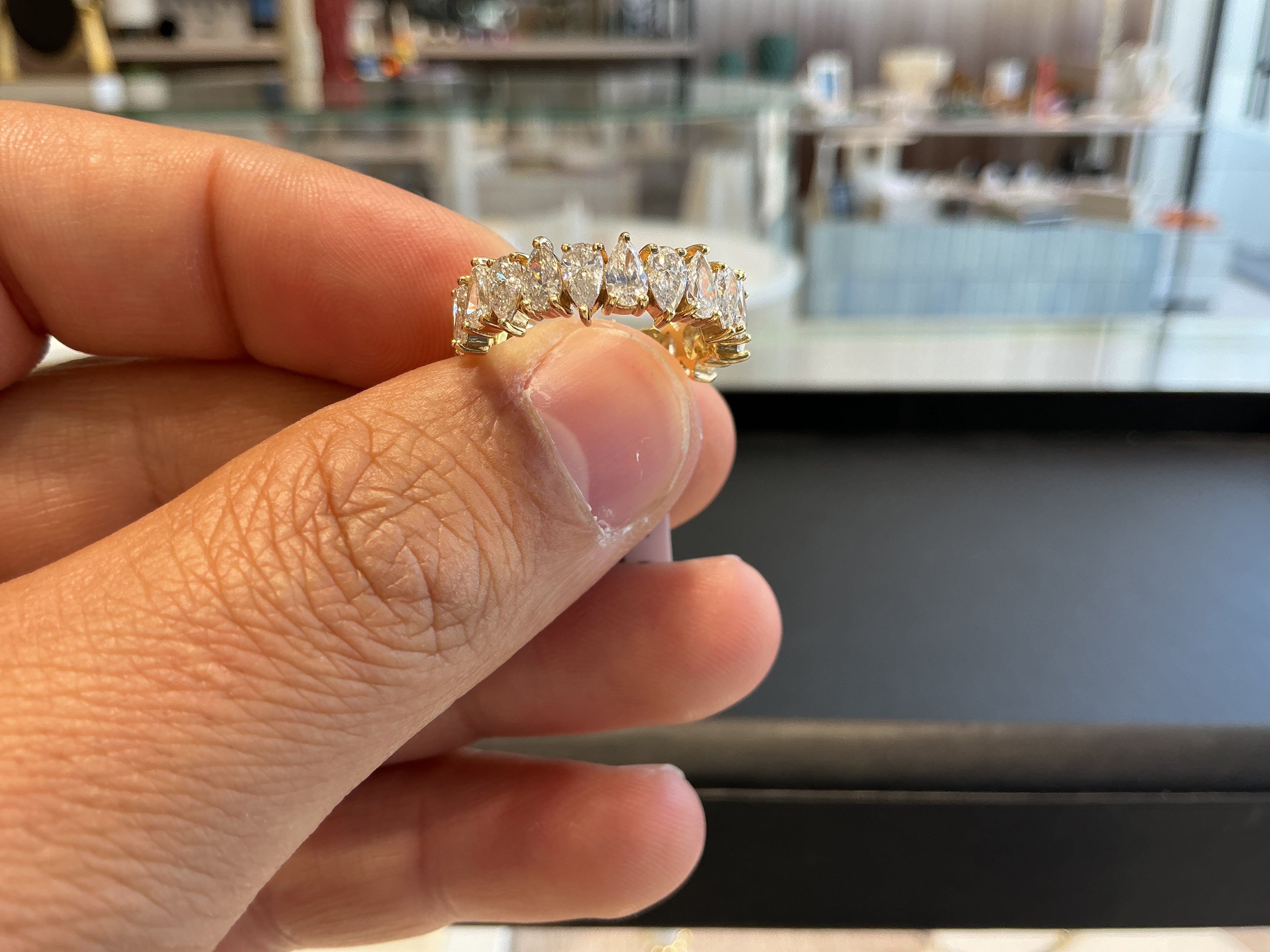 ALLAROUND PEAR LAB GROWN RING LR019