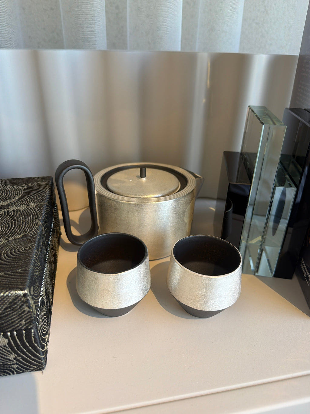 The Infinity Loop Teapot and cups