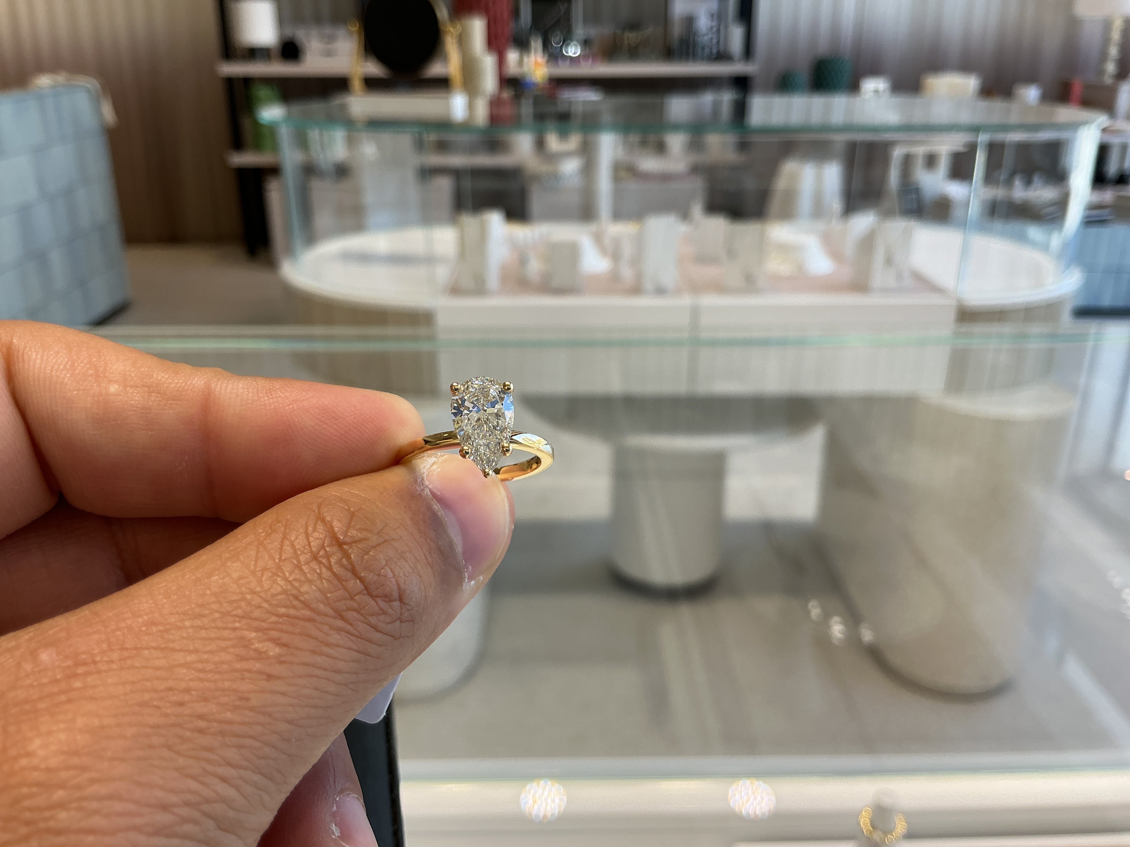 YELLOW PEAR SOLITAIRE LAB GROWN RING LR043