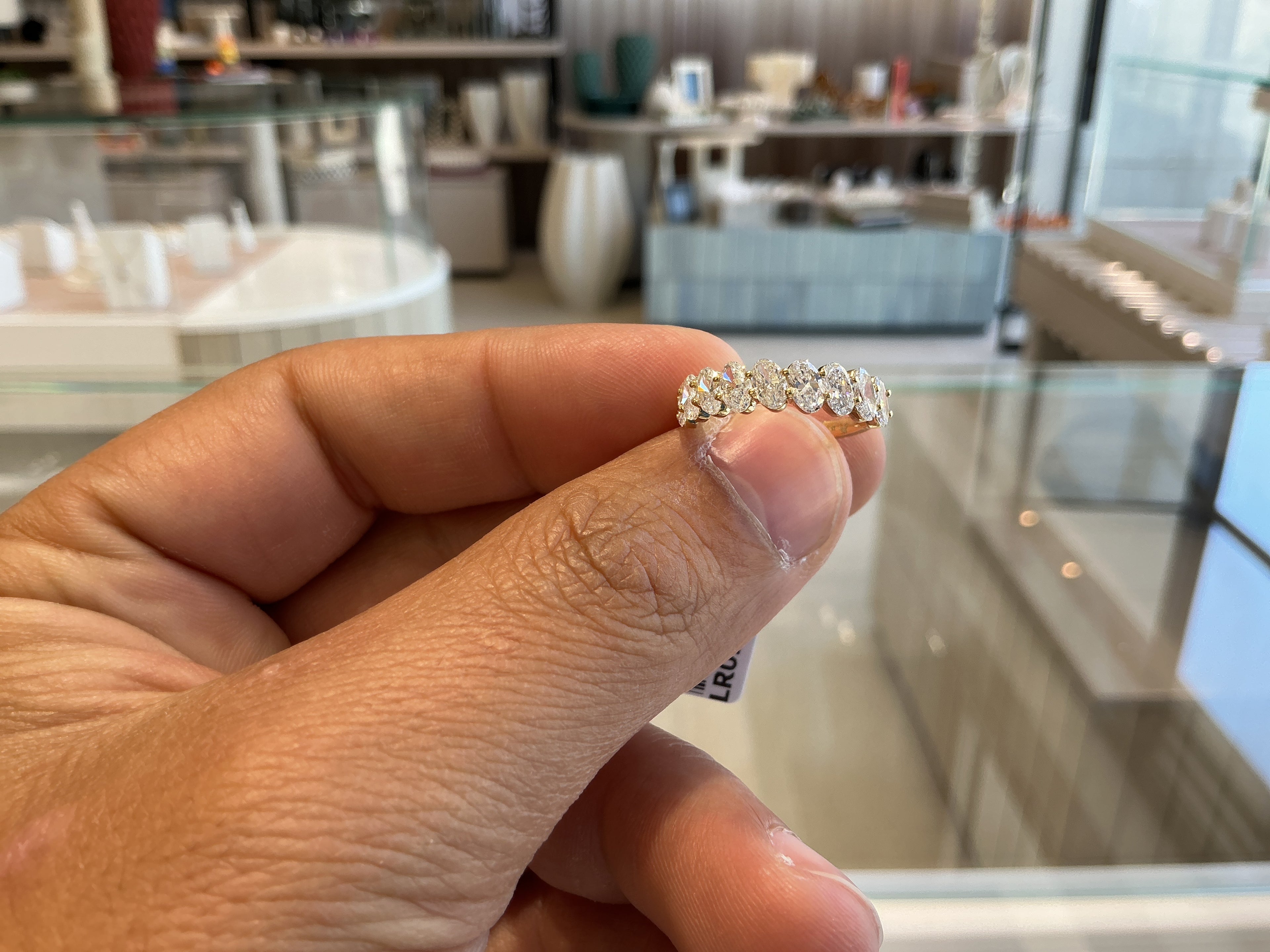 OVAL  LINE LAB GROWN RING LR013