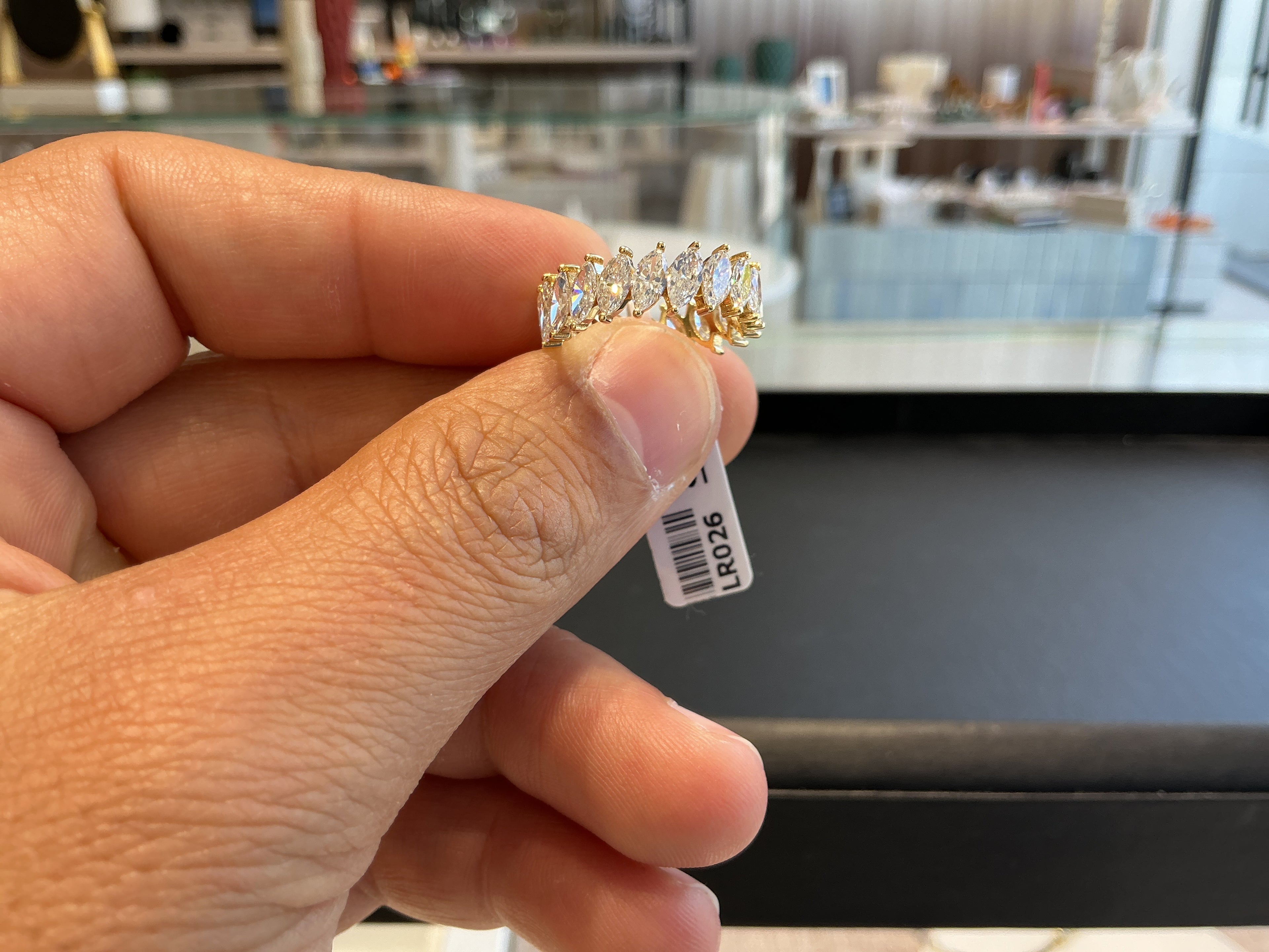ALLAROUND MARQUISE LAB GROWN RING LR026