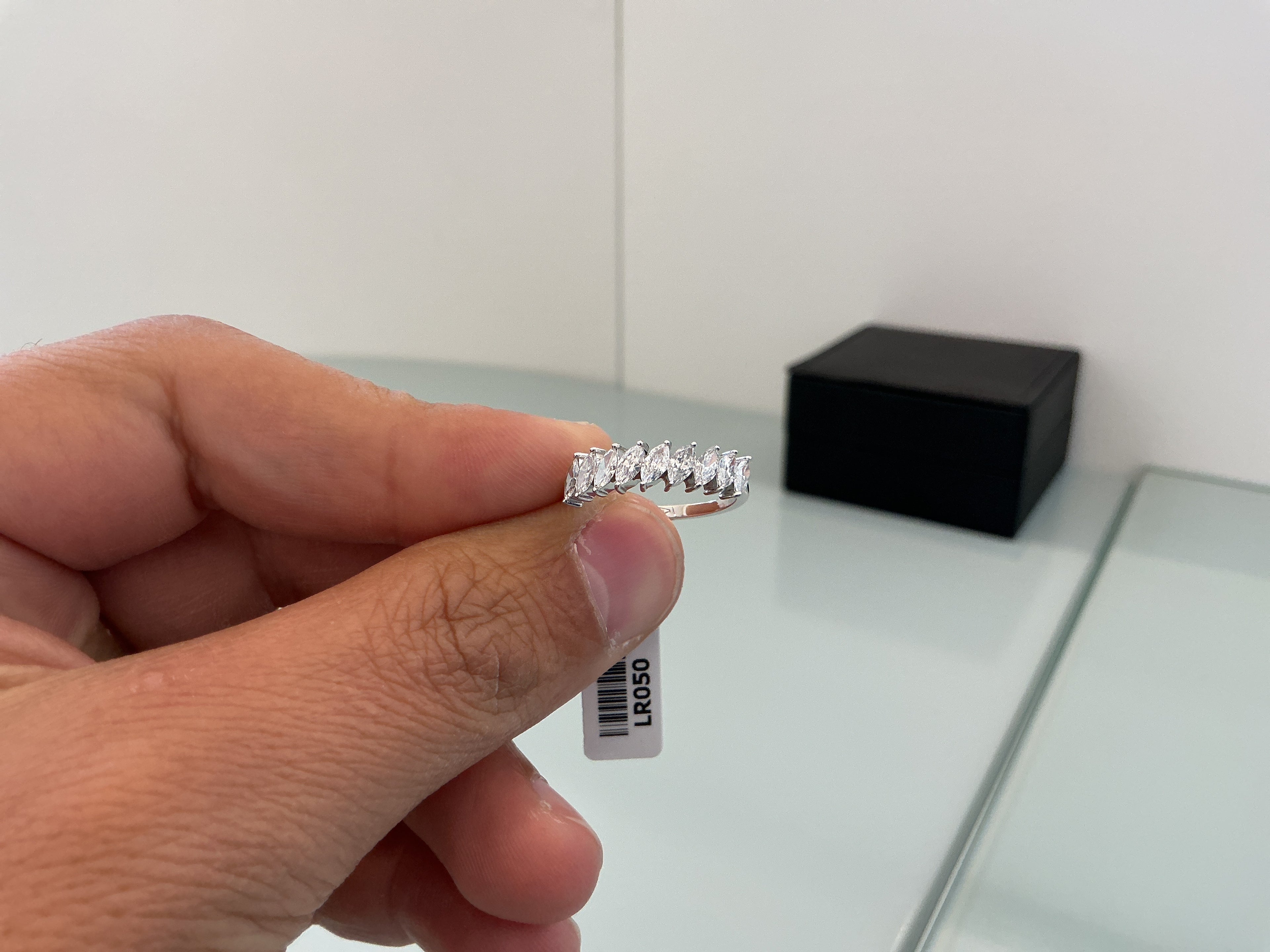 WHITE MARQUISE LINE LAB GROWN RING LR050