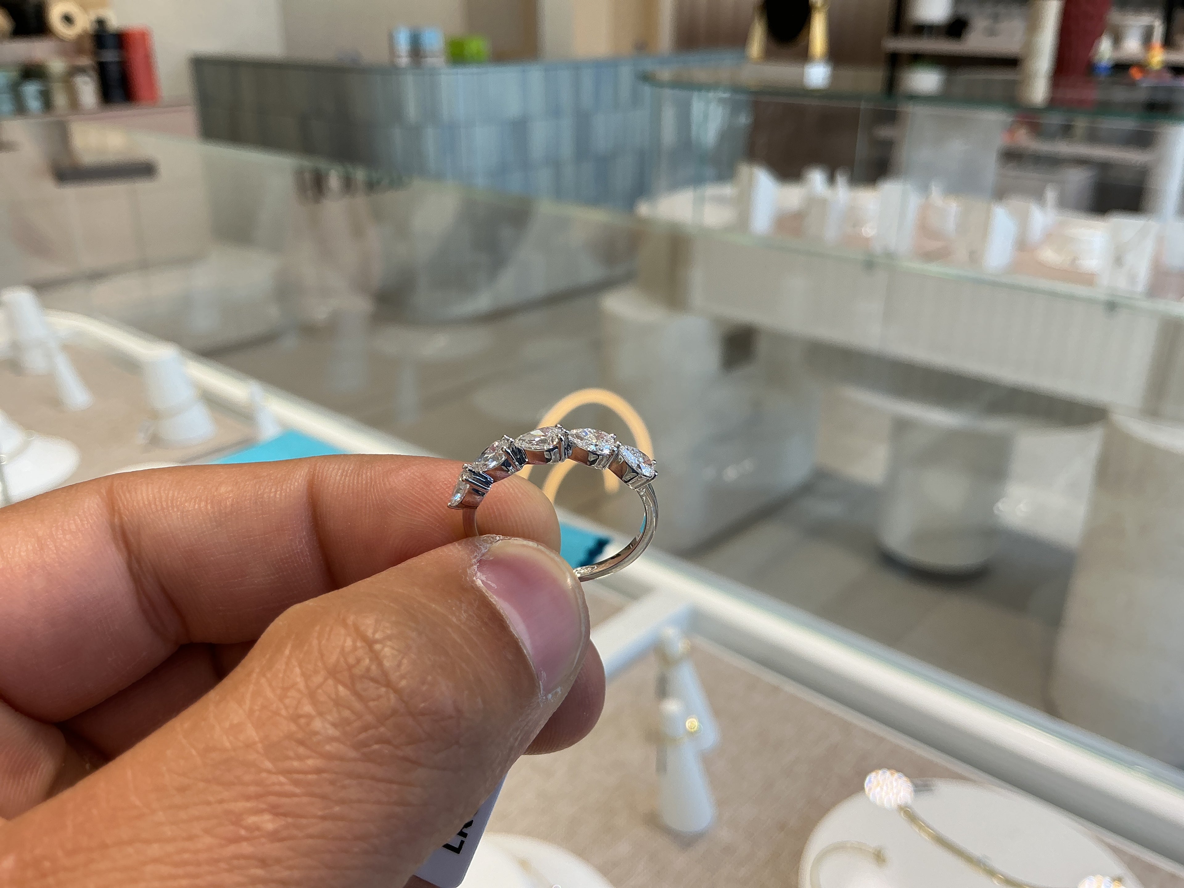 WHITE HORIZONTAL PEAR  LINE LAB GROWN RING LR047