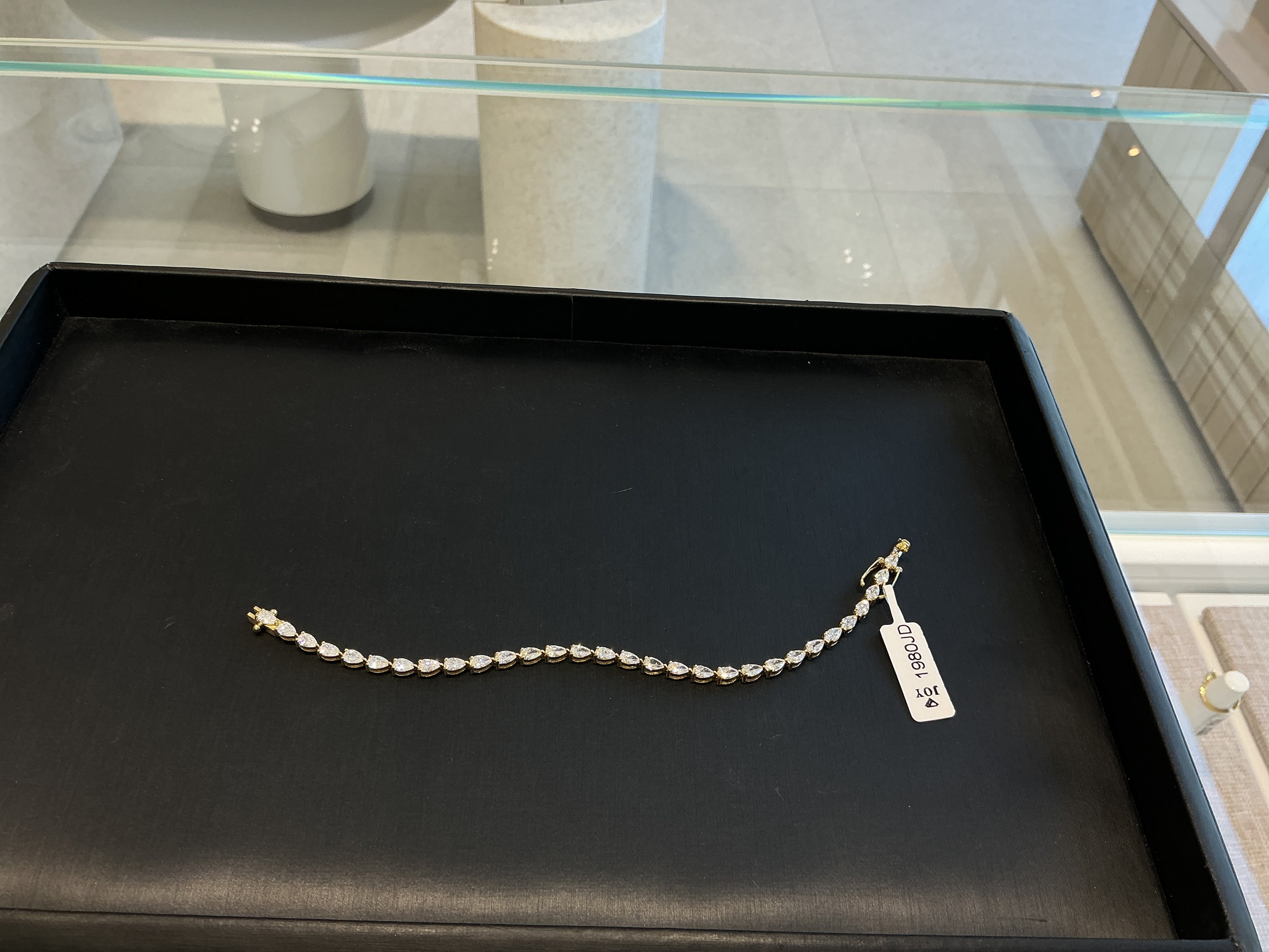 HORIZONTAL PEAR  TENNIS LAB GROWN BRACELET LB013