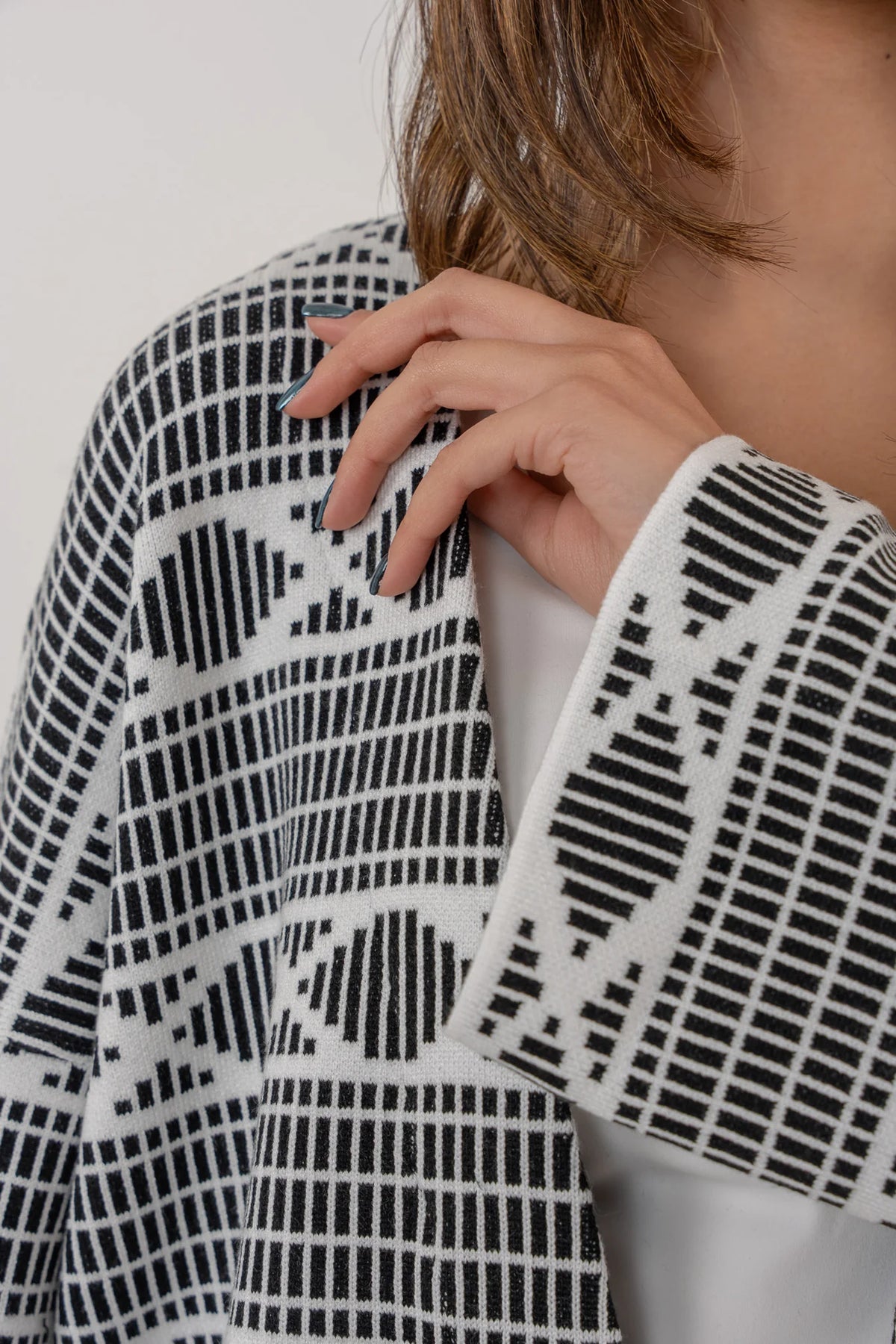 Badiya Weave Kimono - White