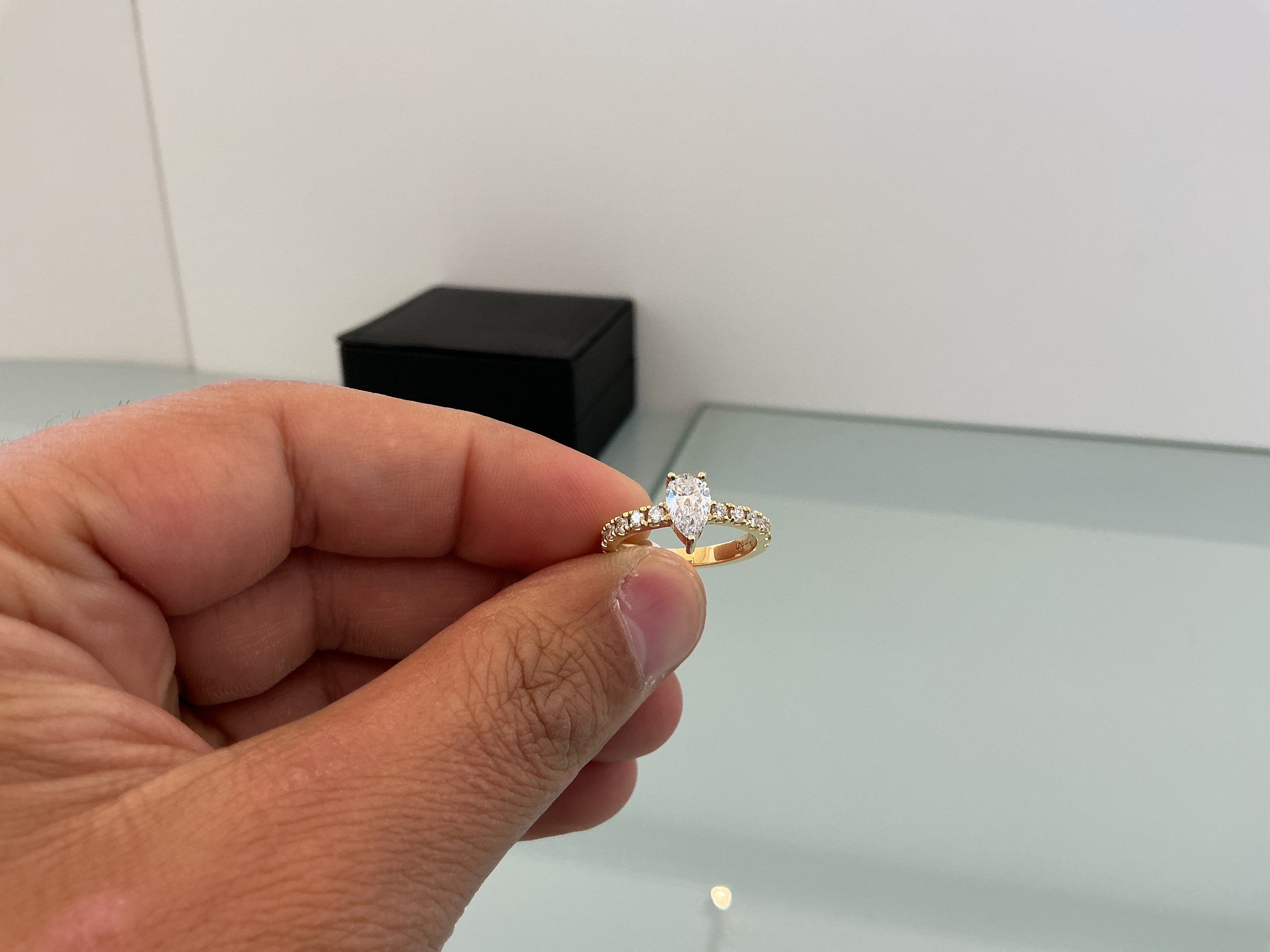 PEAR CUT LAB GROWN RING LR018