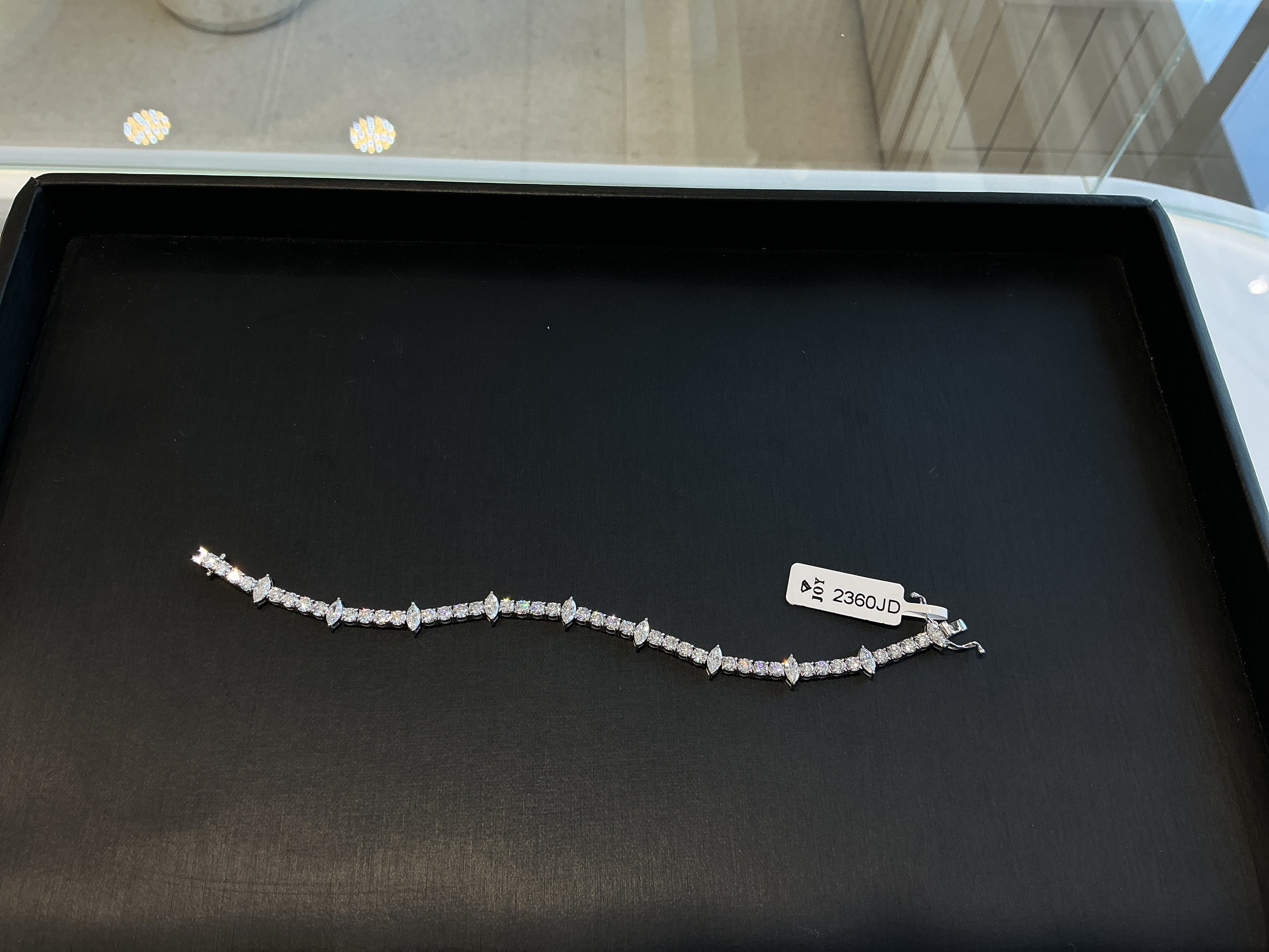 WHITE ROUND AND MARQUISE  TENNIS LABGROWN BRACELET LB017